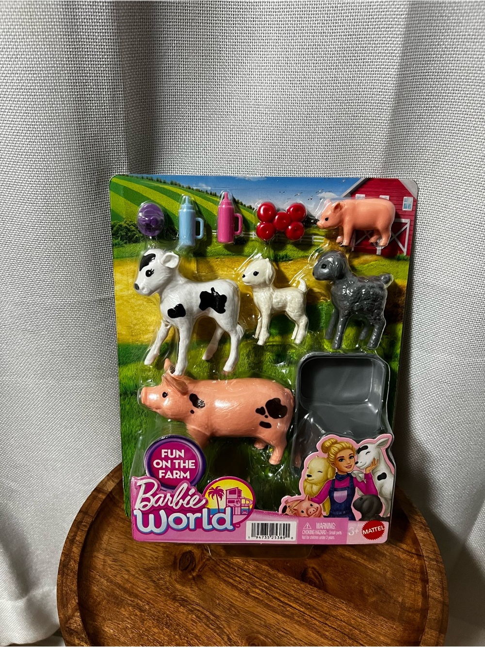 Barbie World Fun on the Farm Playset Cow Pigs Lamb Sheep & Accessories NEW